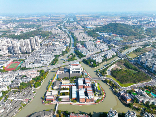 跑百年氧道观钱塘大潮2024海宁追潮马拉松激情开跑(图3)