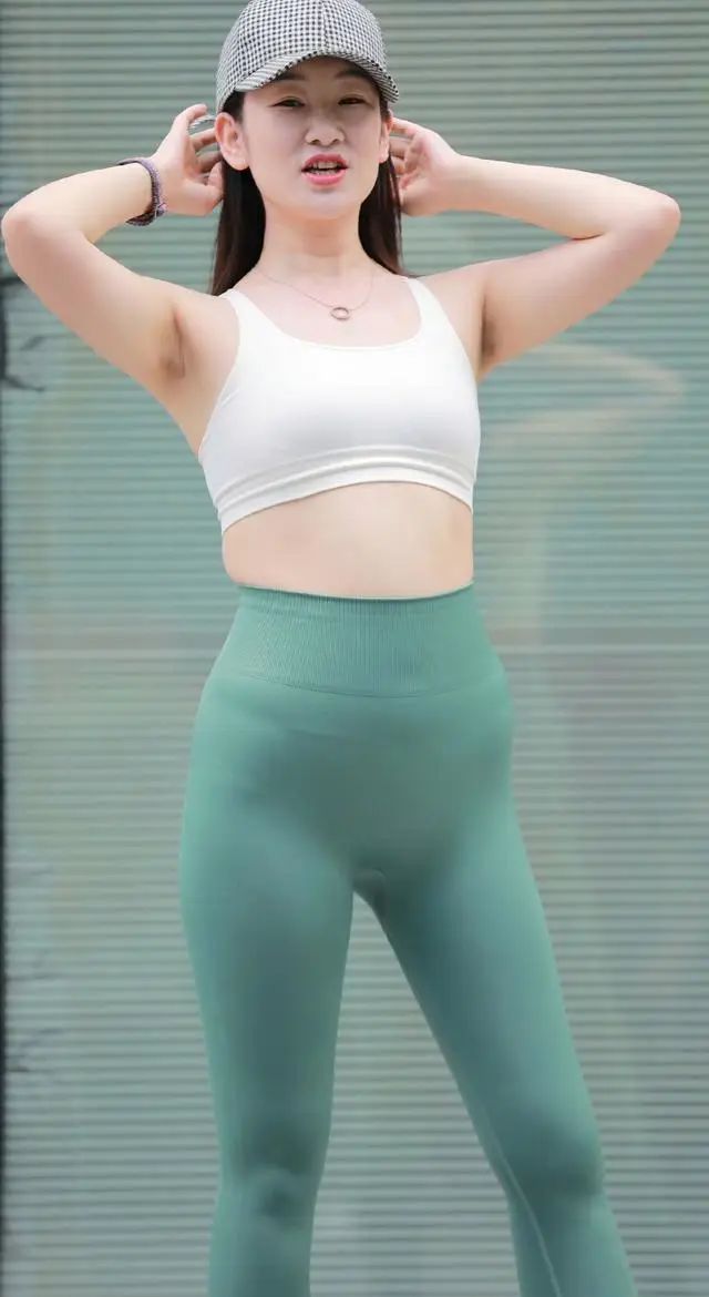 健身穿搭新风尚轻盈舒适秀身材时尚愉悦两不误！(图3)