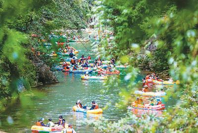 参与户外运动渐成新时尚更多游客选择“到没有天花板的地方去”(图2)