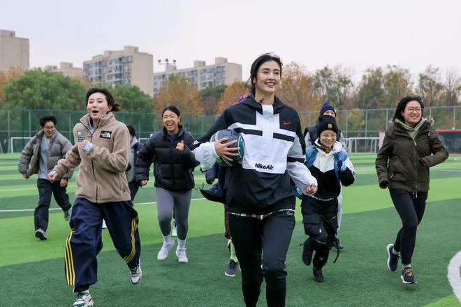女足赵丽娜：退役运动员再就业是一条被误解的路｜一件好事(图4)