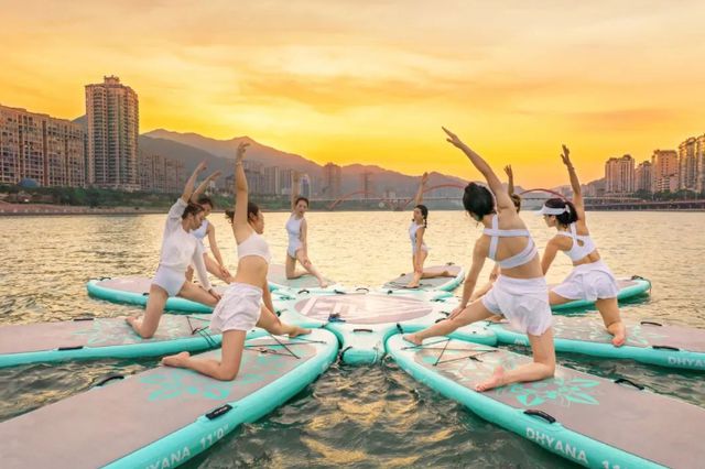 取代飞盘一夜爆火！中国“最顶流”运动多亏憋疯的年轻人(图10)