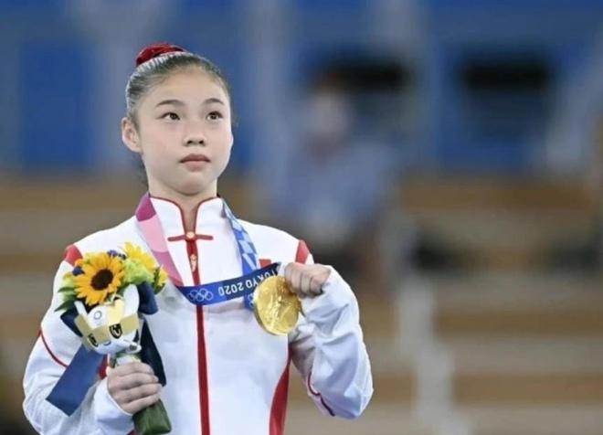 国家队运动员有编制为何有的退役后却沦落到摆摊卖菜当水泥工(图4)