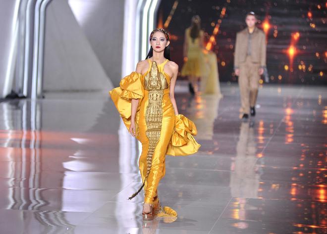 哈尔滨国际时装周｜多元设计之美和文化之美在冰城次第“盛”开(图7)