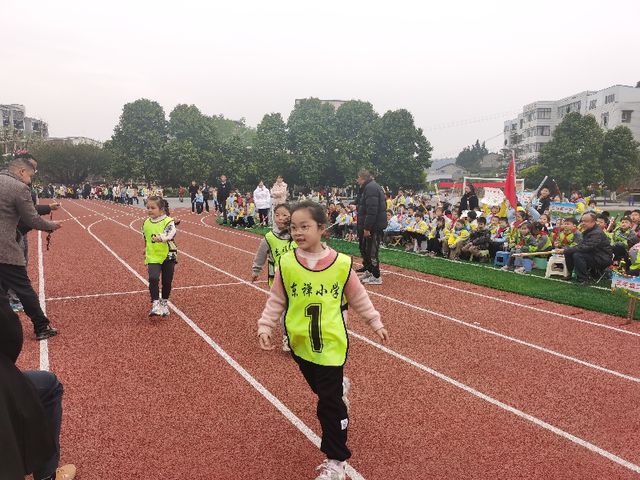 遂宁市安居区东禅镇中心小学校开展第十三届学生春季田径运动会(图2)
