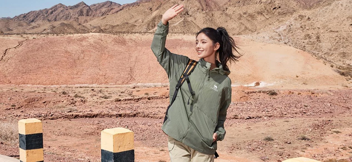 创新科技引领户外运动潮流骆驼开创银胶防晒服饰新时代(图2)