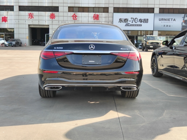 25款奔驰S500四驱长轴AMG运动整体更显大气时尚(图4)