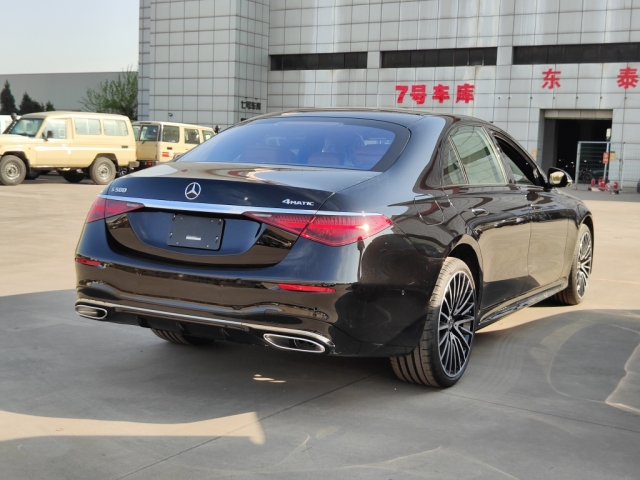 25款奔驰S500四驱长轴AMG运动整体更显大气时尚(图10)