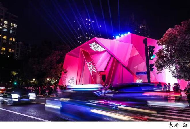 百场首秀千个首展！2025秋冬上海时装周25日启幕激活“首发经济”(图2)