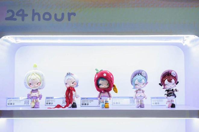 52TOYS亮相上海千岛QDF潮玩卡牌展多元IP引热潮(图2)