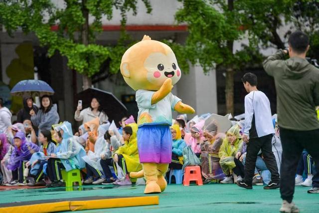 世运会倒计时86天成都街头掀起新潮运动风成都发展(图1)