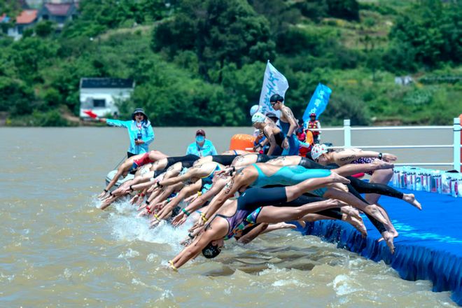 成功卫冕！祝贺丽水姑娘(图1)