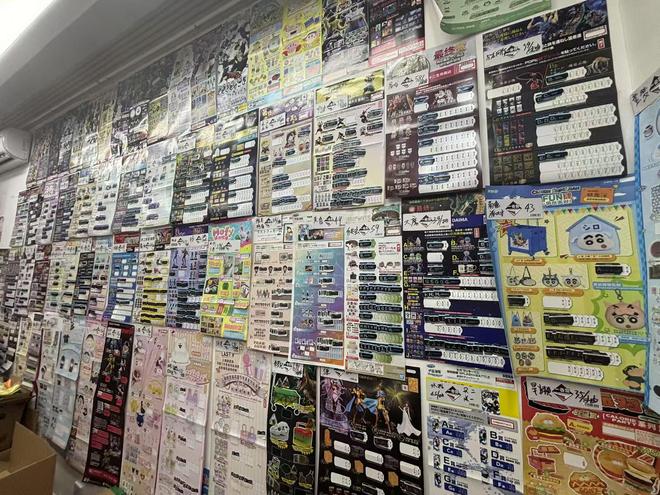 逛街小小玩具也有“生意经”！逛逛沪版“秋叶原”这些潮玩商品正流行(图2)