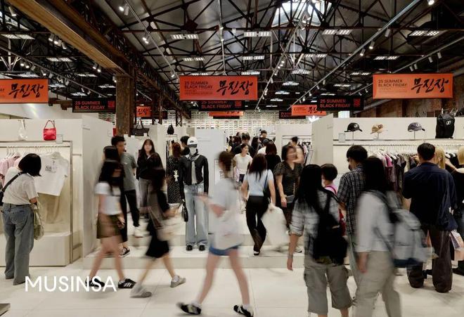 韩国潮牌集体入华这家安踏投资的品牌扬言要开100家店(图8)