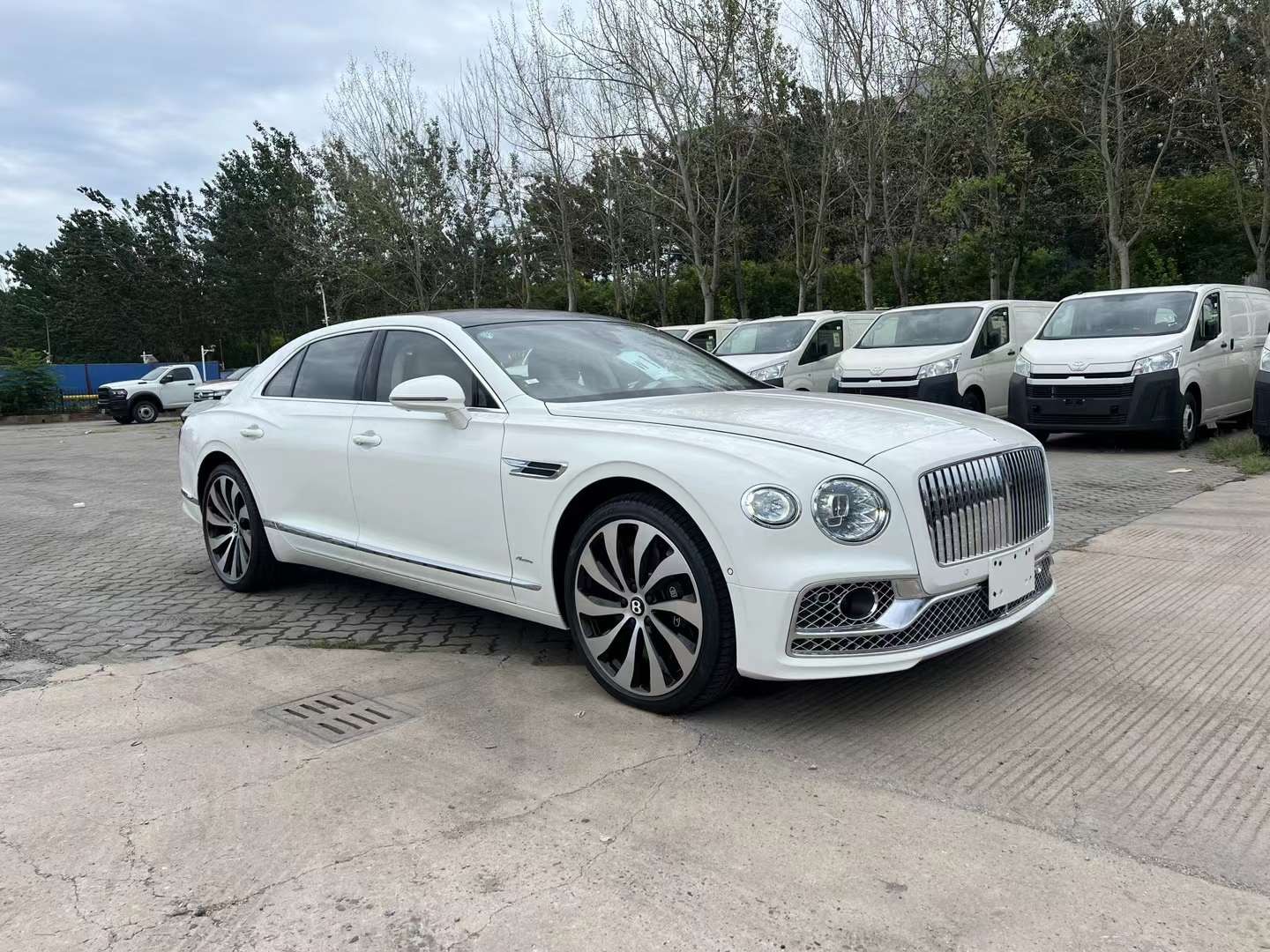 21新款宾利飞驰极致奢华独具贵族血统(图2)