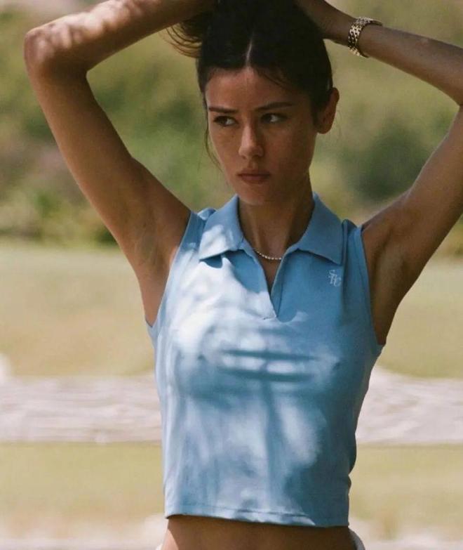 2024年夏季高尔夫风穿搭彻底火了！运动时尚兼具性价比超群(图3)