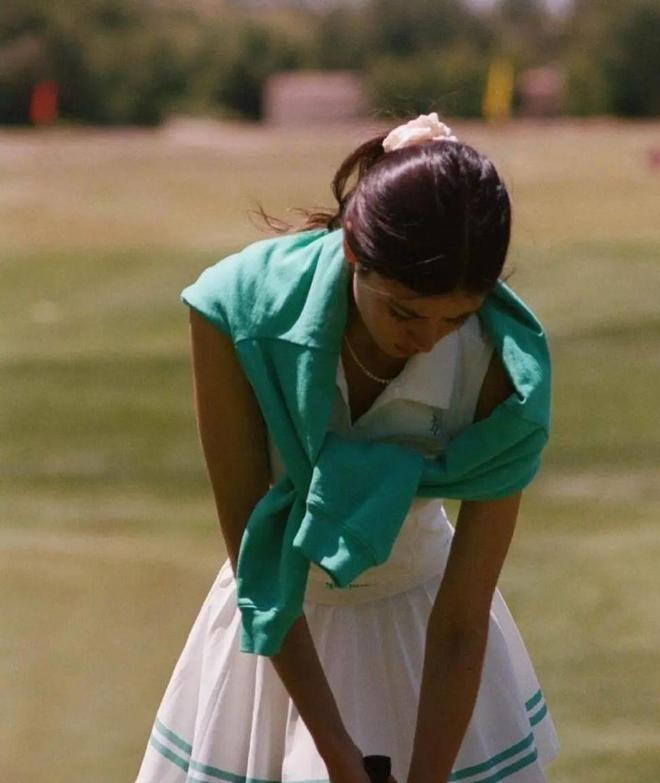 2024年夏季高尔夫风穿搭彻底火了！运动时尚兼具性价比超群(图2)