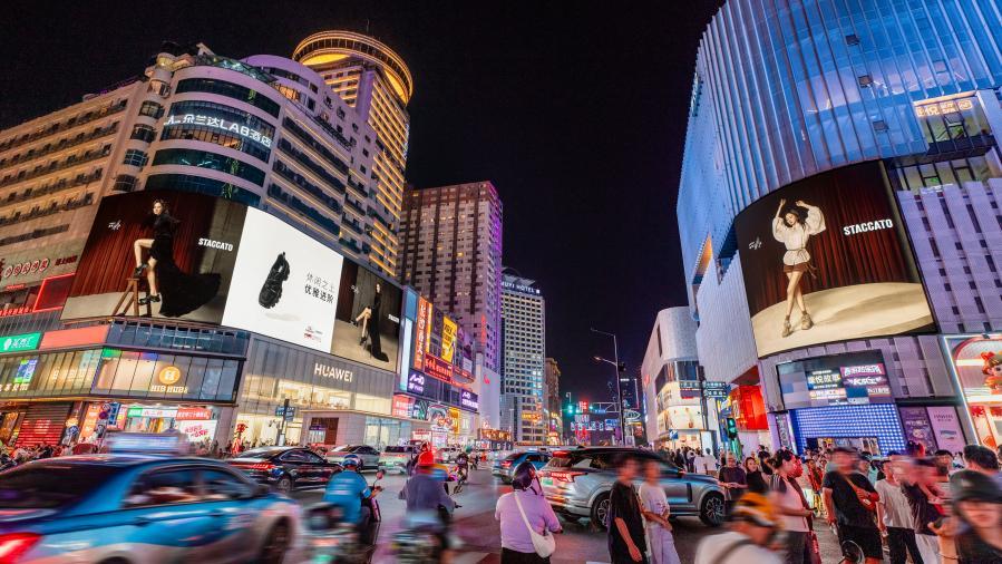 开出千家店、牵手杨幂思加图如何破解高端品牌规模化难题(图6)