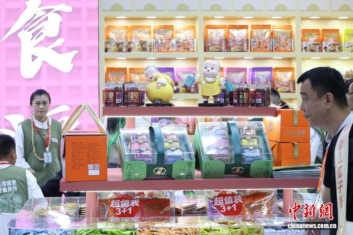 从食为先到食为尚“低GI”轻食圈粉中国年轻人(图1)