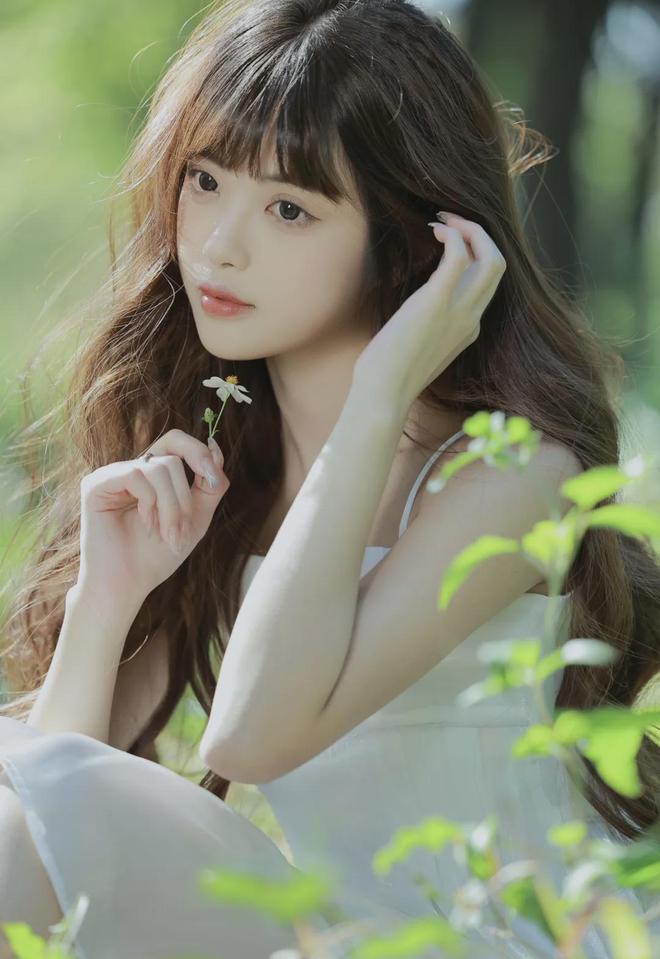 霸道小叔请轻撩免费漫画(图1)