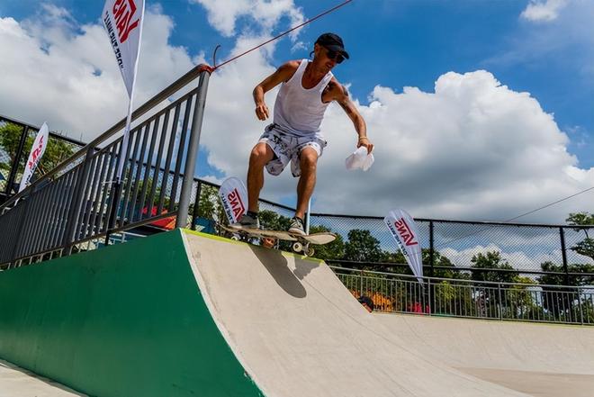 邓雅文夺金带火！顶尖赛事落“沪”这家自行车龙头借势开拓市场(图6)