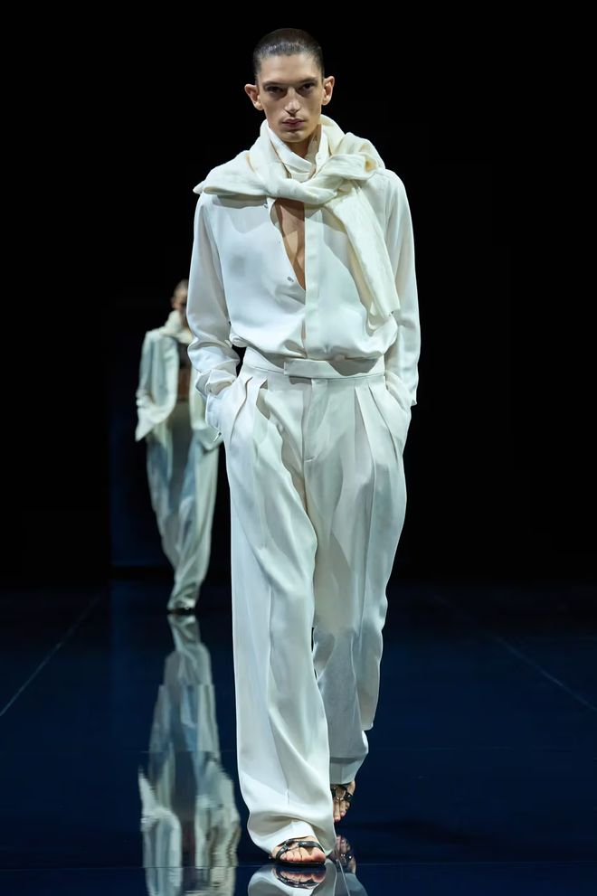 一周时尚动向开云集团股价上涨(图12)