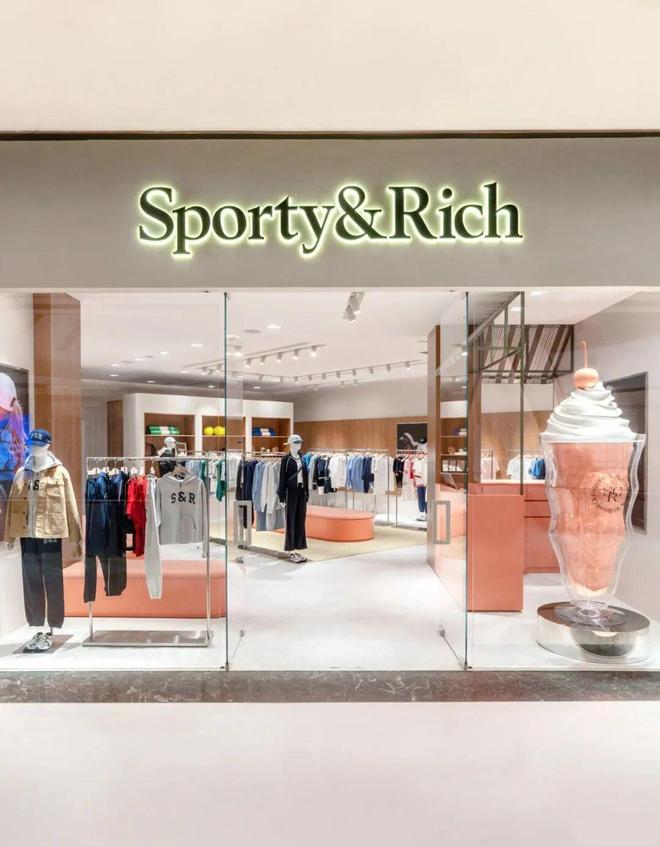 借三叶草联名出圈的SportyRich终于在中国开店了(图1)