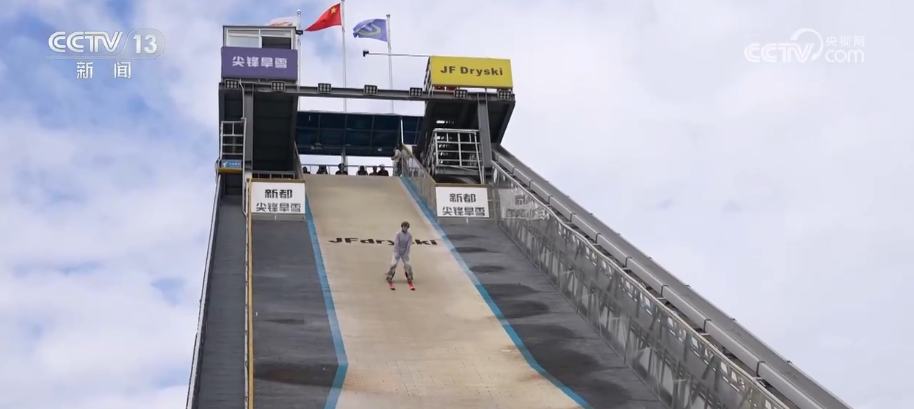 “开板”迎客！一季到四季、小众到大众冰雪运动边界拓展释放消费新潜力(图11)