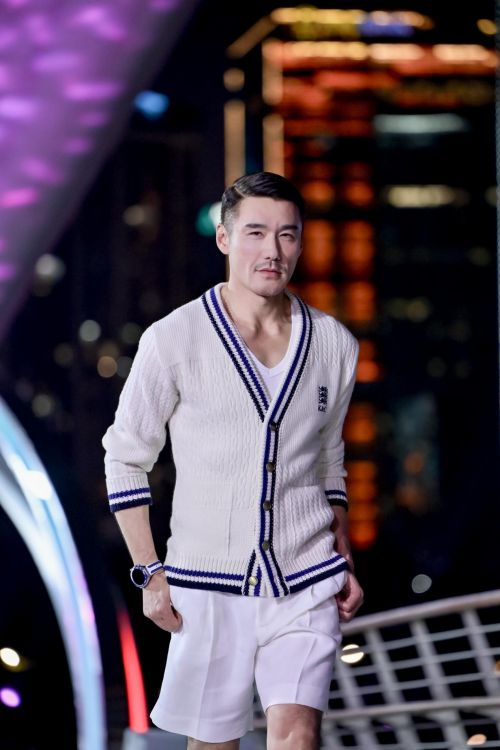 打破“高端=进口”认知！比音勒芬千人大秀绽放东方时尚引领国牌新征程(图6)