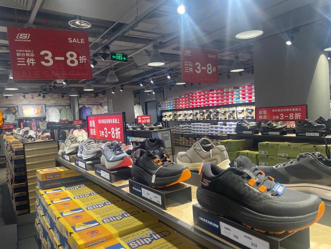 加码老人鞋的斯凯奇在中国如何突破下沉市场？(图2)