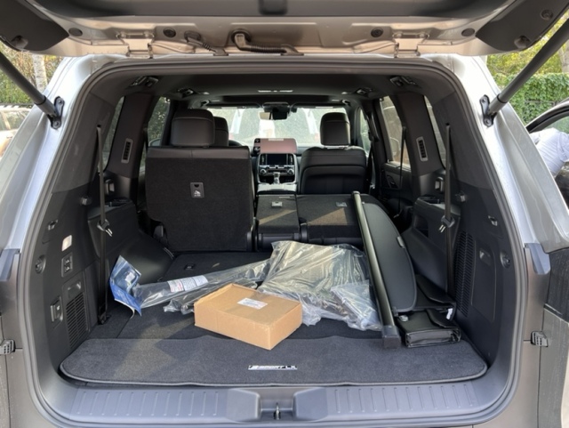 2024款LX6007座F-Sport运动拥有非常出色的乘坐体验(图9)