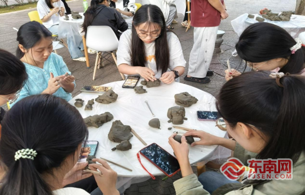 玩转千年泥土！莆田学院非遗泥塑课让传统文化“潮”出圈(图1)