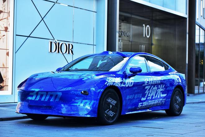 新央企新深蓝定位“科技运动潮牌”新车型首搭车规级3nm芯片(图5)