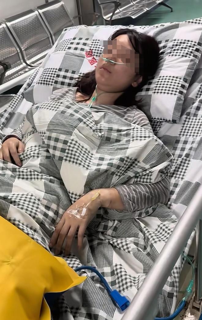 街坊还原汕头大火真相：有小女孩冒火冲出来楼上防盗窗都被锁住(图7)