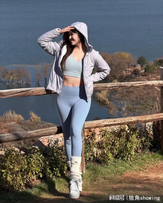 不可思议的搭配！这套运动装让你瞬间成为时尚焦点！(图3)