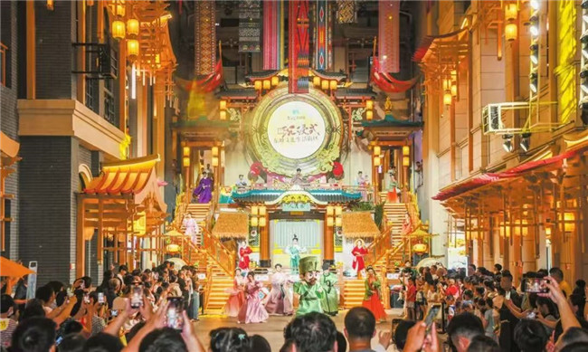 海口以场景升级激发市场新活力焕新“活水来”消费“潮涌劲”(图3)