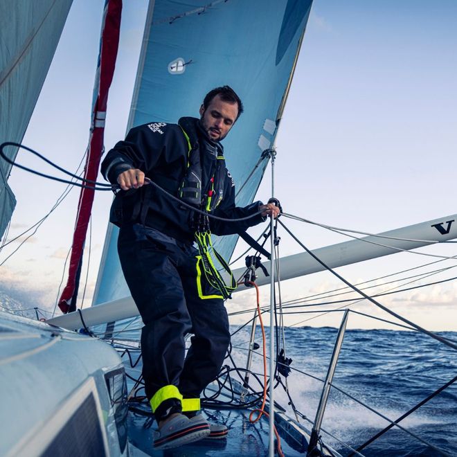 Crocs股价暴跌30%：“丑鞋之王”为何失宠？(图3)