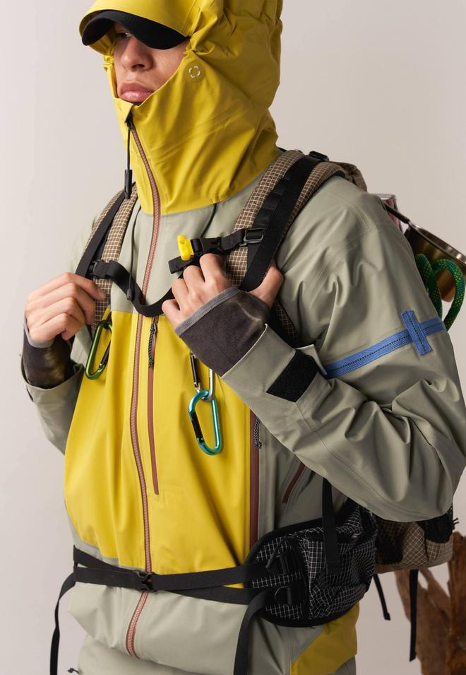 最新开进三里屯的是一个国产户外品牌(图2)