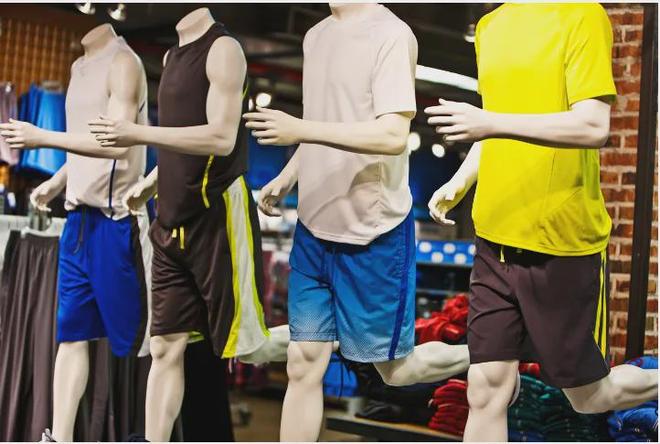 中纺会纺织资讯国货运动鞋服营收再创新高品牌三巨头哪家强？(图1)