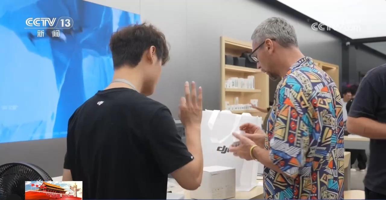 从“中国游”到“中国购”外国游客在都有哪些“心头好”(图5)