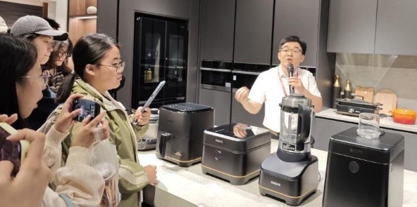 看AI造汽车逛旧厂看秀场广东工业游怎么这么潮？(图6)